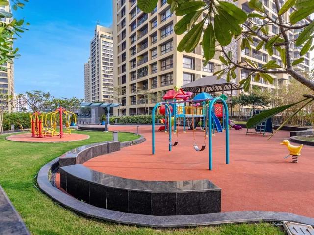 4 BHK Apartment in Mukundapur for resale Kolkata. The reference number is 19452182