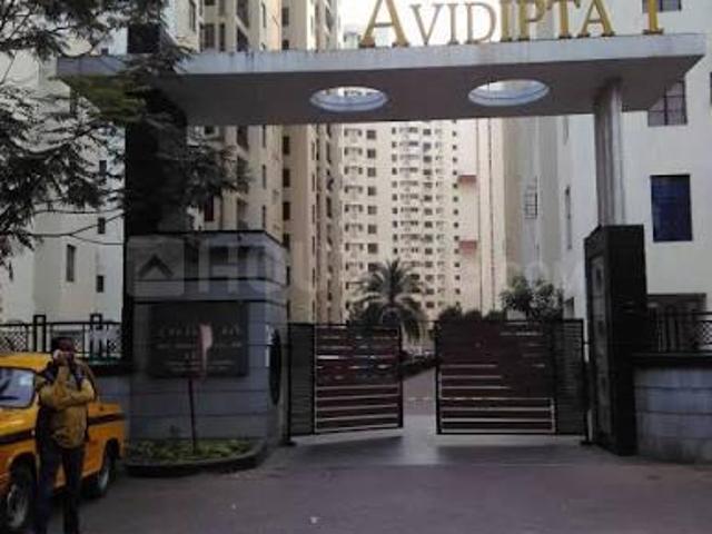 4 BHK Apartment in Santoshpur for resale Kolkata. The reference number is 20667090