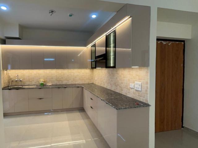 4 BHK Apartment in Noida Extension for rent Greater Noida. The reference number is 20760593