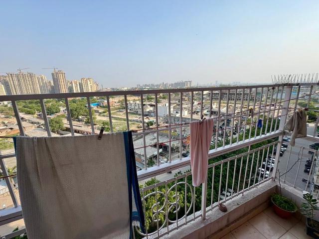 4 BHK Apartment in Noida Extension for rent Greater Noida. The reference number is 20923805