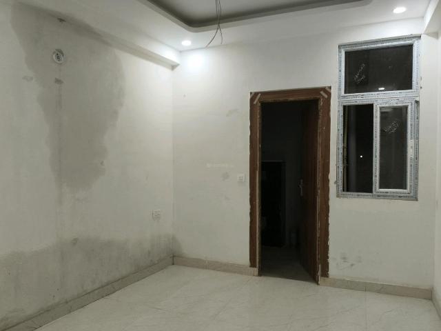 4 BHK Apartment in Noida Extension for resale Greater Noida. The reference number is 19763198