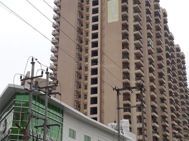 4 BHK Apartment in Noida Extension for resale Greater Noida. The reference number is 20524945