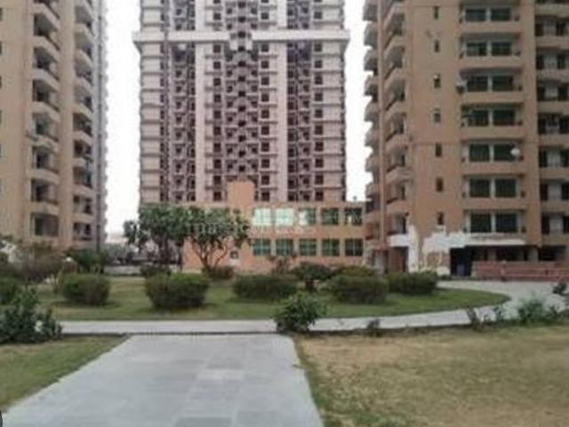 4 BHK Apartment in Noida Extension for resale Greater Noida. The reference number is 20622422
