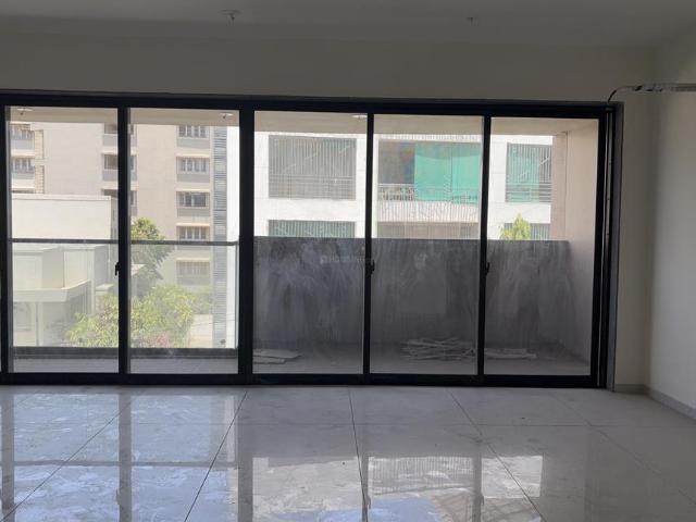 4 BHK Apartment in Navrangpura for rent Ahmedabad. The reference number is 20337678