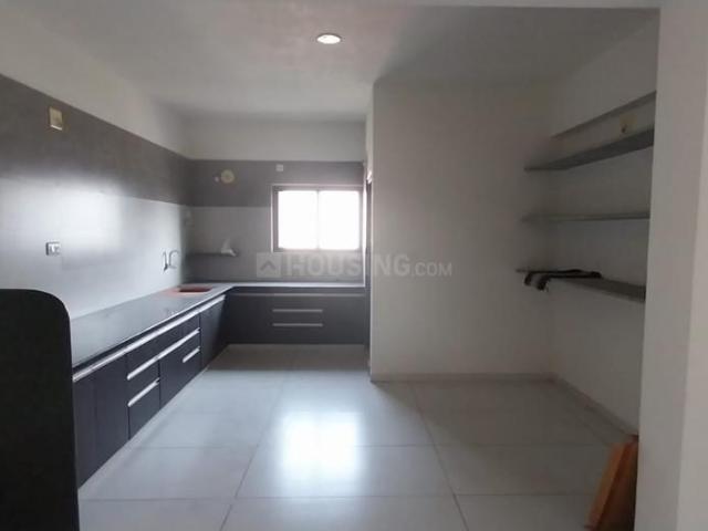 4 BHK Apartment in Navrangpura for resale Ahmedabad. The reference number is 19747190