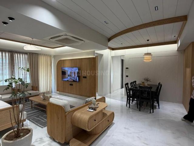 4 BHK Apartment in Navrangpura for resale Ahmedabad. The reference number is 20597927