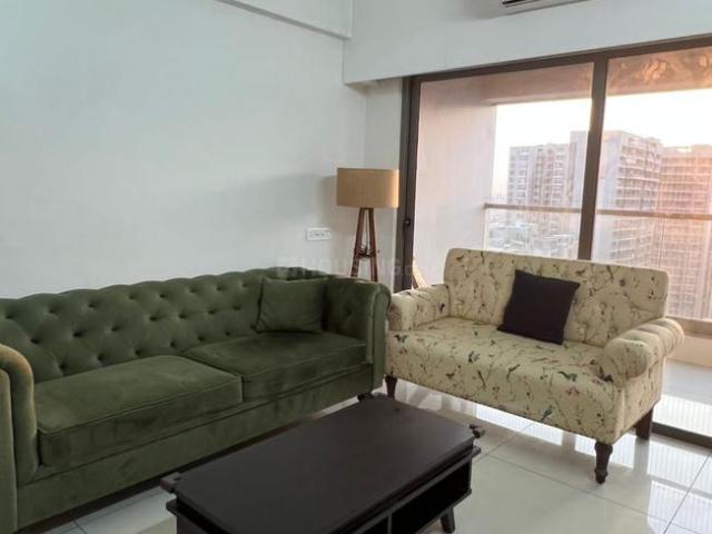 4 BHK Apartment in Naranpura for rent Ahmedabad. The reference number is 20415668