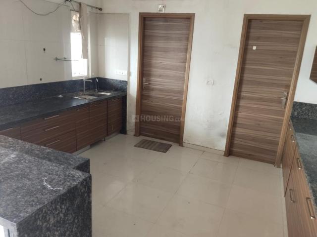 4 BHK Apartment in New Alkapuri for rent Vadodara. The reference number is 20878573