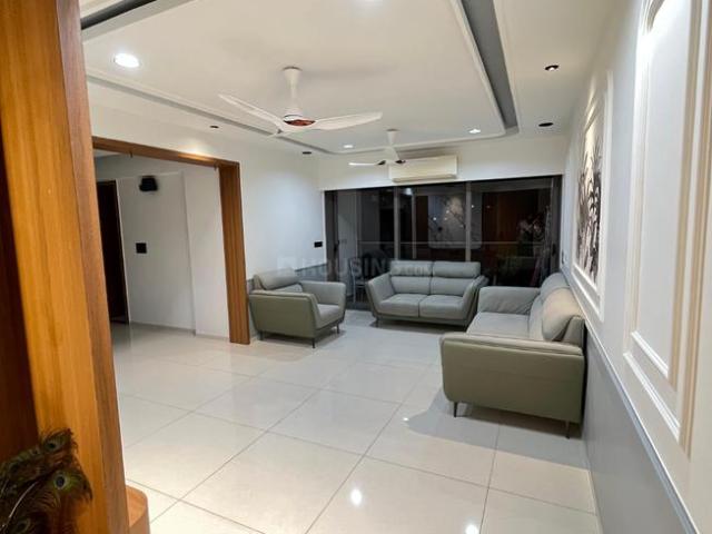 4 BHK Apartment in Nikol for resale Ahmedabad. The reference number is 18293020