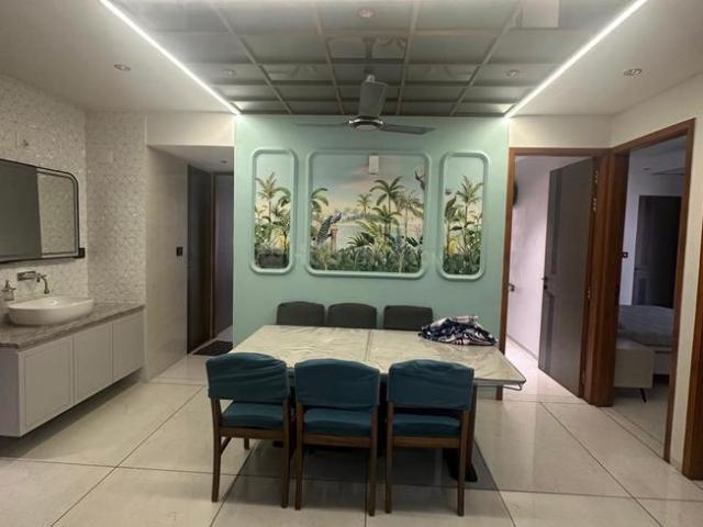 4 BHK Apartment in Nikol for resale Ahmedabad. The reference number is 19602385