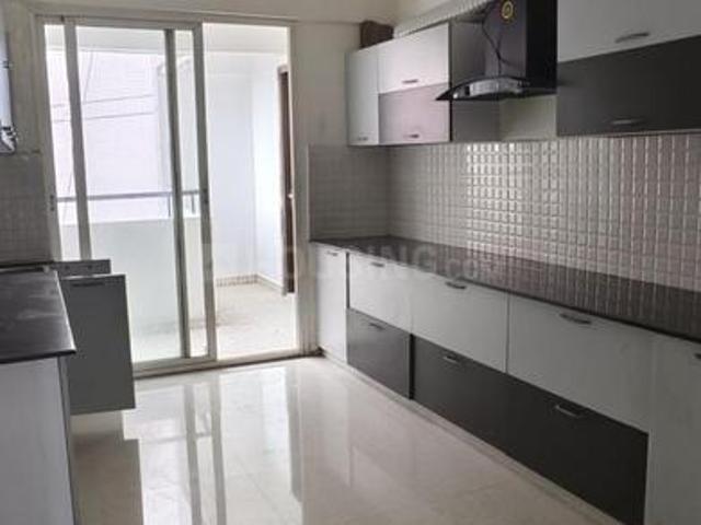 4 BHK Apartment in Nipania for rent Indore. The reference number is 18776906