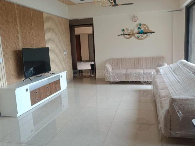 4 BHK Apartment in South Bopal for rent Ahmedabad. The reference number is 19996195