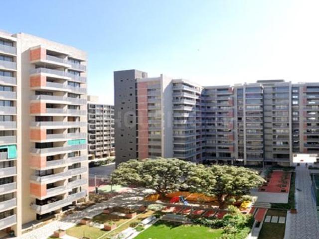 4 BHK Apartment in South Bopal for resale Ahmedabad. The reference number is 20599998
