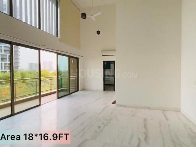4 BHK Apartment in Southern Peripheral Road for rent Gurgaon. The reference number is 19120293