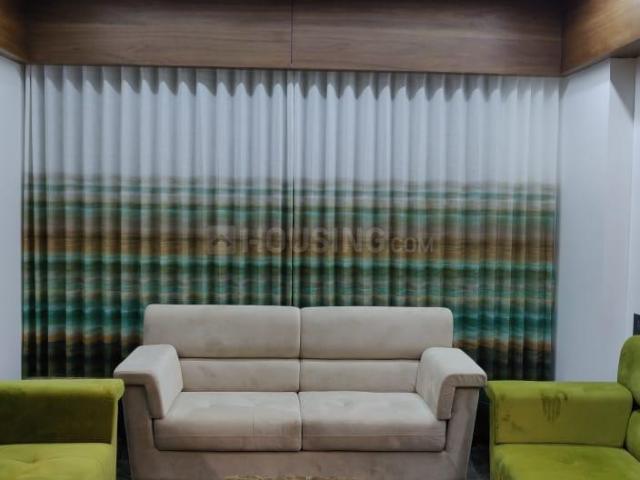 4 BHK Apartment in Satellite for rent Ahmedabad. The reference number is 17318303