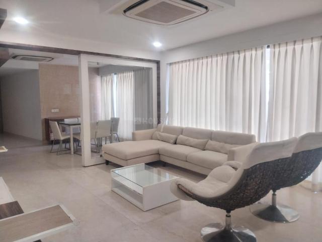 4 BHK Apartment in Satellite for rent Ahmedabad. The reference number is 19164599