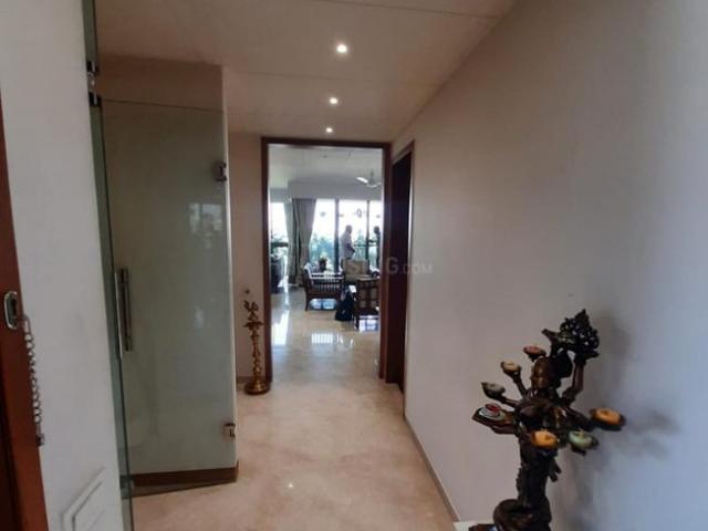4 BHK Apartment in Satellite for rent Ahmedabad. The reference number is 19870120