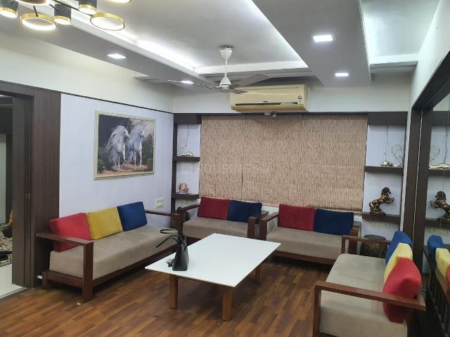 4 BHK Apartment in Satellite for rent Ahmedabad. The reference number is 20425432