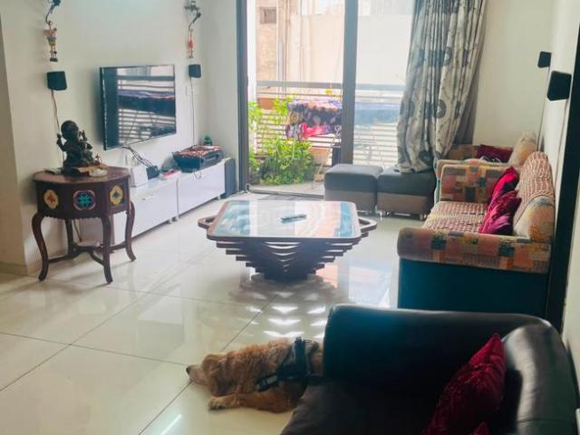 4 BHK Apartment in Satellite for rent Ahmedabad. The reference number is 20699092