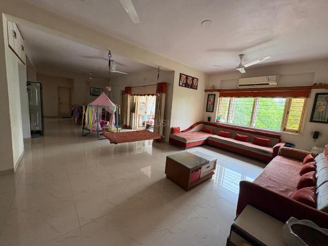 4 BHK Apartment in Satellite for rent Ahmedabad. The reference number is 20891868