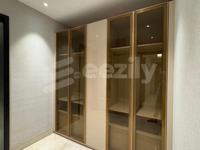 4 BHK Apartment in Satellite for rent Ahmedabad. The reference number is 20995461