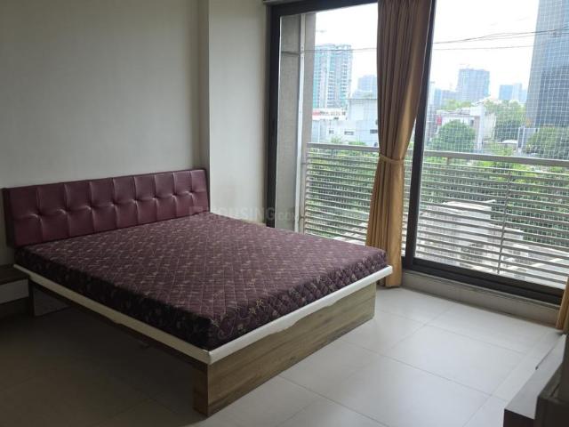 4 BHK Apartment in Satellite for rent Ahmedabad. The reference number is 21011601