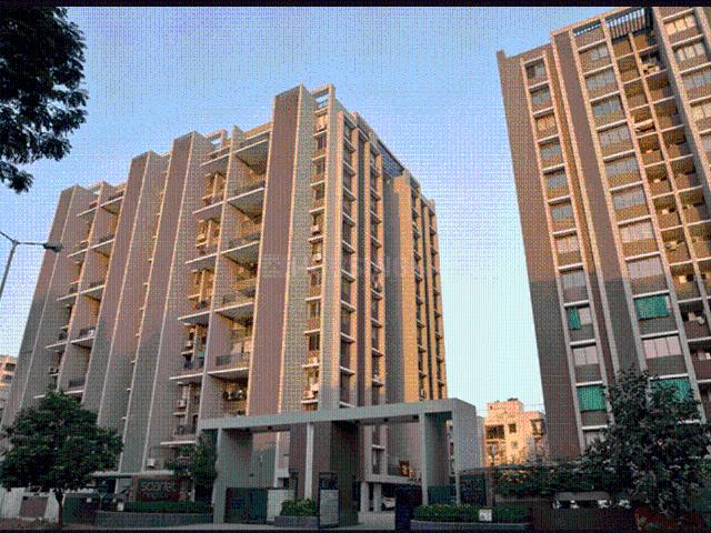 4 BHK Apartment in Satellite for resale Ahmedabad. The reference number is 20144375