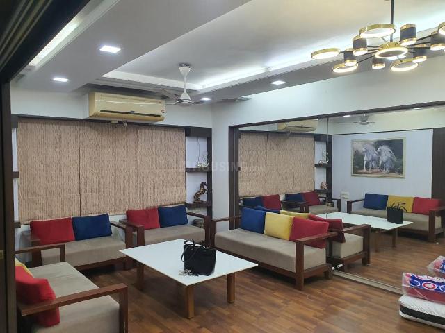 4 BHK Apartment in Satellite for resale Ahmedabad. The reference number is 20516667