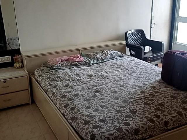 4 BHK Apartment in Satellite for resale Ahmedabad. The reference number is 20955187
