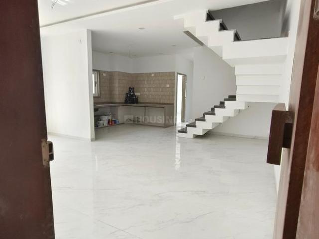 4 BHK Apartment in Saiyed Vasna for resale Vadodara. The reference number is 15772448