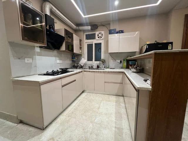 4 BHK Apartment in Saket for rent New Delhi. The reference number is 20529593