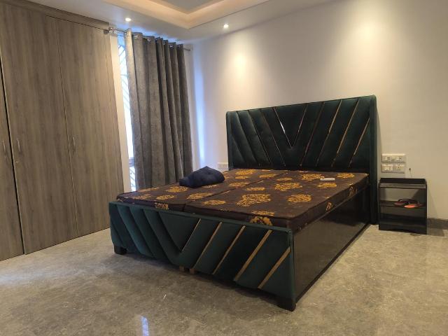 1 BHK Apartment in Neb Sarai for rent New Delhi. The reference number is 20642027
