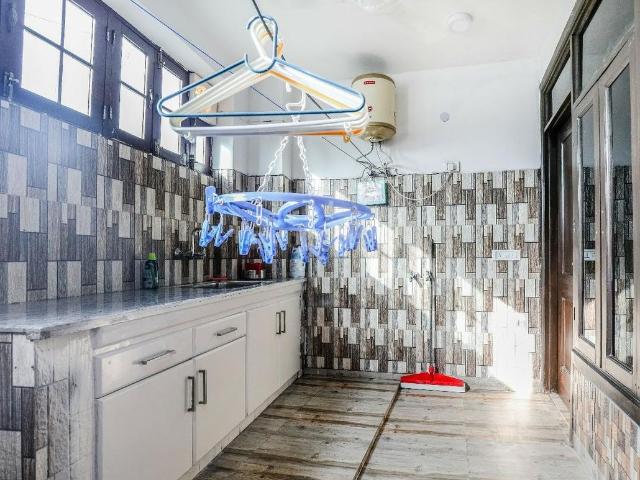 4 BHK Apartment in Saket for rent New Delhi. The reference number is 20758106