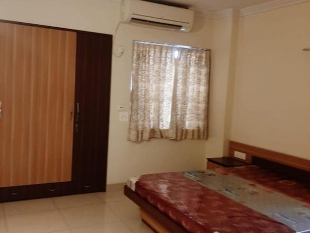 4 BHK Apartment in Santoshpur for rent Kolkata. The reference number is 20466502