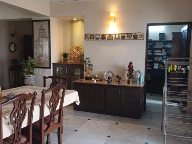 4 BHK Apartment in Santoshpur for resale Kolkata. The reference number is 17029378