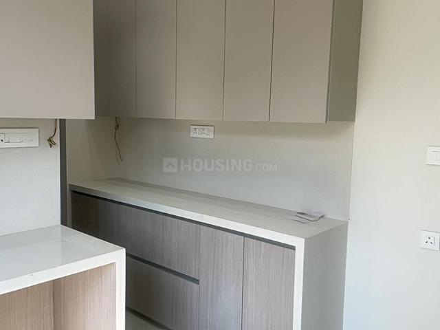 4 BHK Apartment in Santacruz West for resale Mumbai. The reference number is 19318690