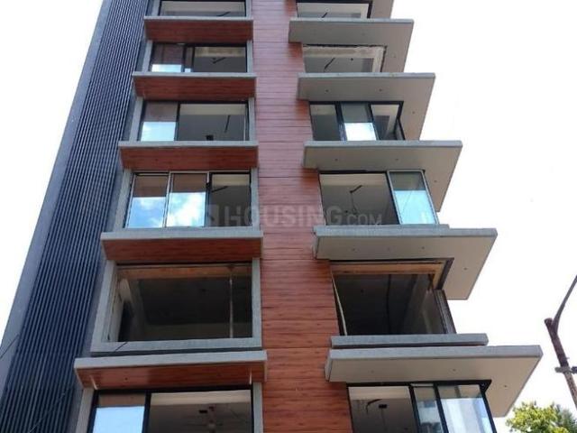 4 BHK Apartment in Santacruz West for resale Mumbai. The reference number is 12804444