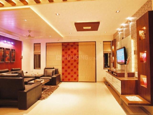 4 BHK Apartment in Santacruz West for resale Mumbai. The reference number is 19470853