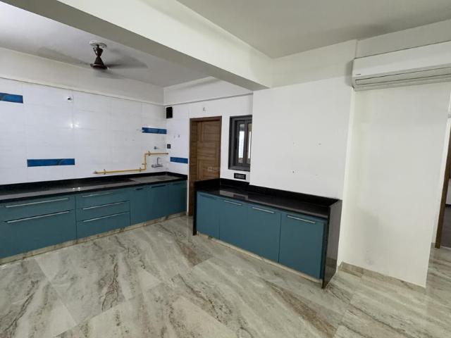 4 BHK Apartment in Sargasan for rent Gandhinagar. The reference number is 20472975