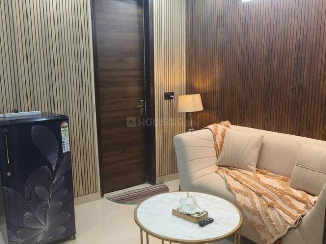 4 BHK Apartment in Sarita Vihar for rent New Delhi. The reference number is 19253780