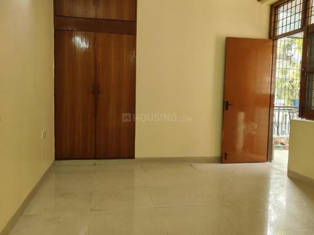 4 BHK Apartment in Sarita Vihar for resale New Delhi. The reference number is 19369759