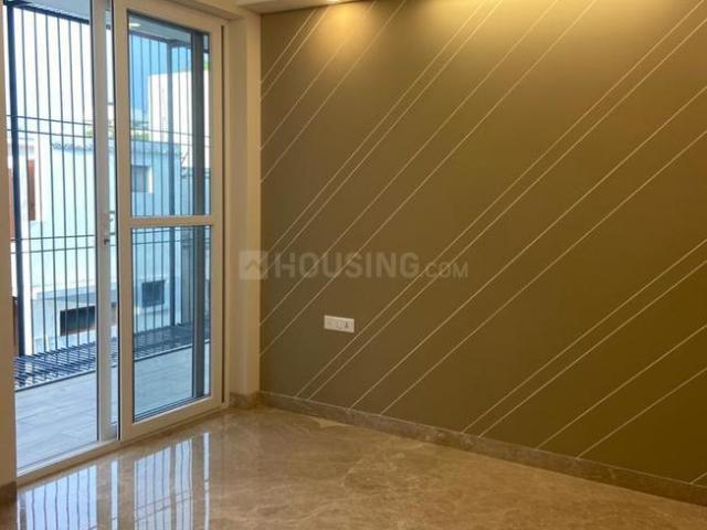 4 BHK Apartment in Sarita Vihar for resale New Delhi. The reference number is 20414966