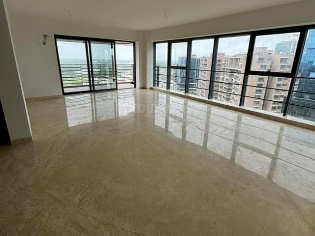 4 BHK Apartment in Science City for rent Ahmedabad. The reference number is 20015760