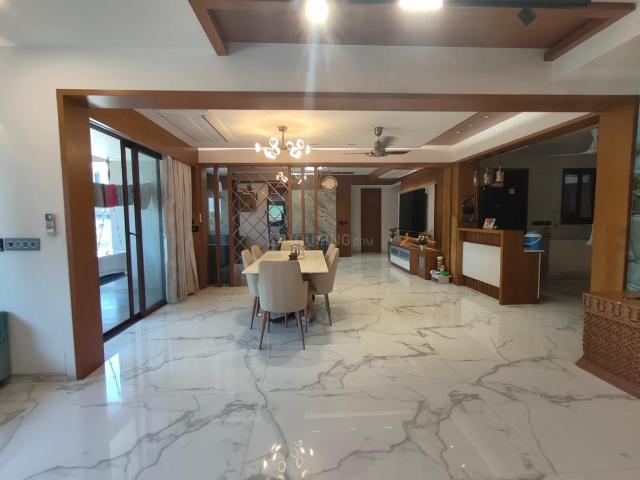 4 BHK Apartment in Science City for resale Ahmedabad. The reference number is 20284459