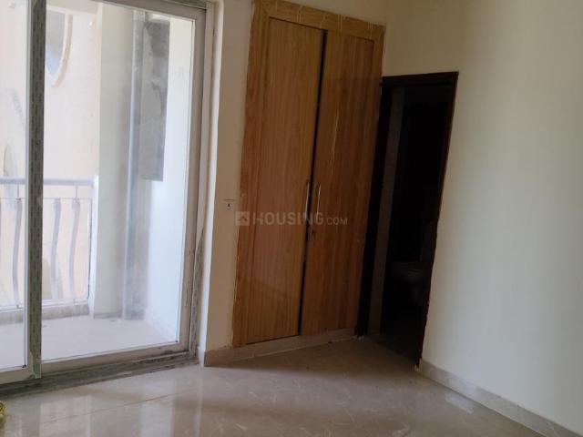 4 BHK Apartment in Sector 143 for rent Noida. The reference number is 20074844