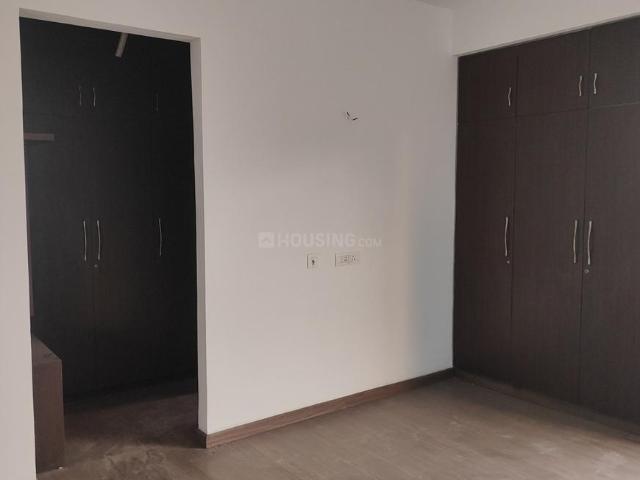 4 BHK Apartment in Sector 143B for rent Noida. The reference number is 20555819