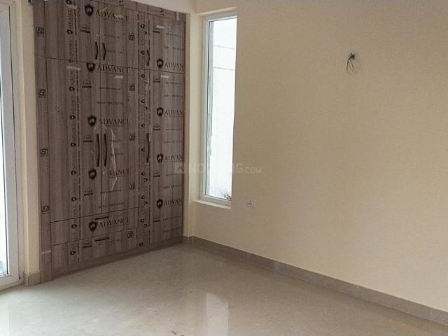 4 BHK Apartment in Sector 143B for rent Noida. The reference number is 20916046