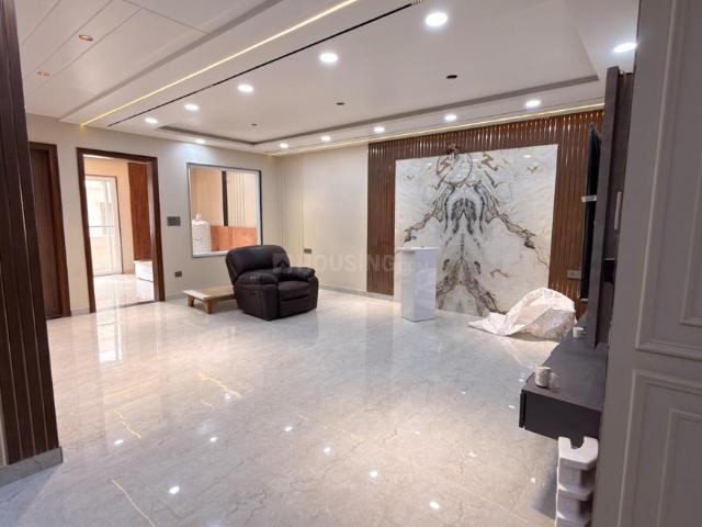 4 BHK Apartment in Sector 14 Dwarka for resale New Delhi. The reference number is 19917438