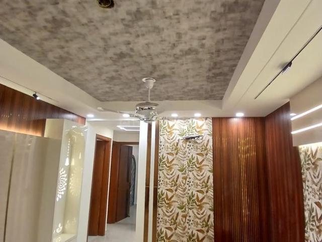 4 BHK Apartment in Sector 15 Dwarka for resale New Delhi. The reference number is 20705100