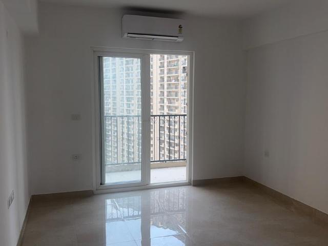 4 BHK Apartment in Sector 152 for resale Noida. The reference number is 20803834